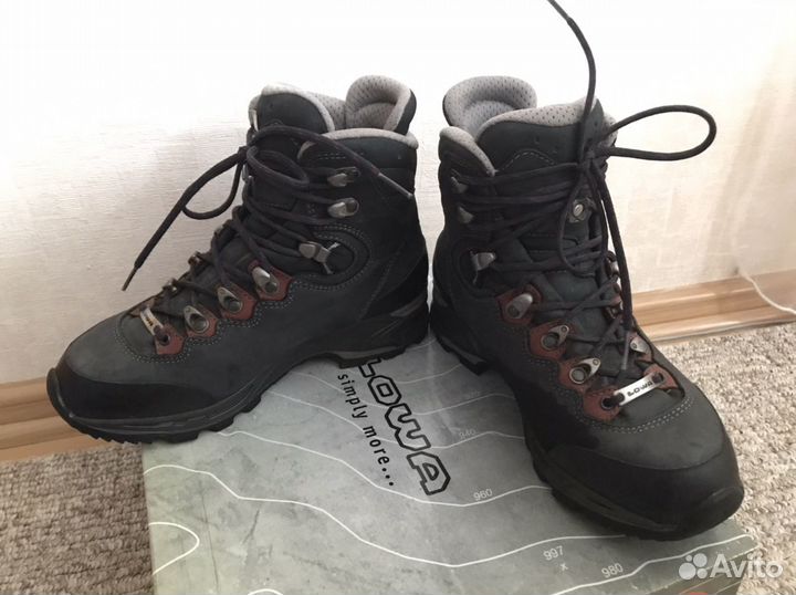 Треккинговые ботинки
