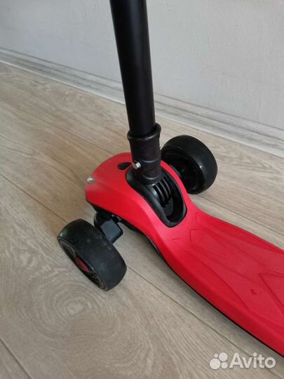 Самокат детский трехколесный