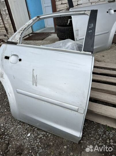 Дверь задняя правая Ford Focus 2 дорестайлинг