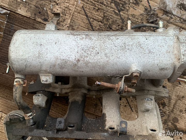 Впускной коллектор kia clarus 1,8