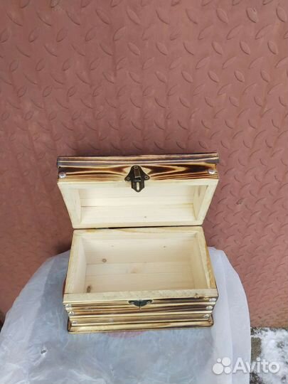 Шкатулка из сосны