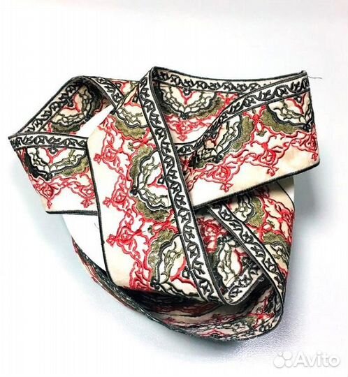 Декоративная тесьма с вышивкой метражом