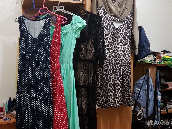 Спортивный костюм 44 и Платья размер 44