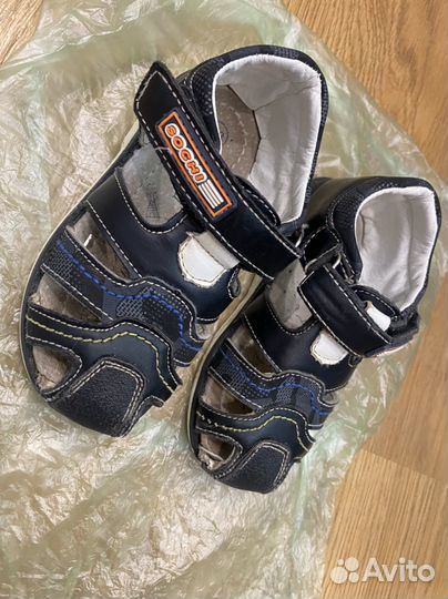 Сандали для мальчика 23