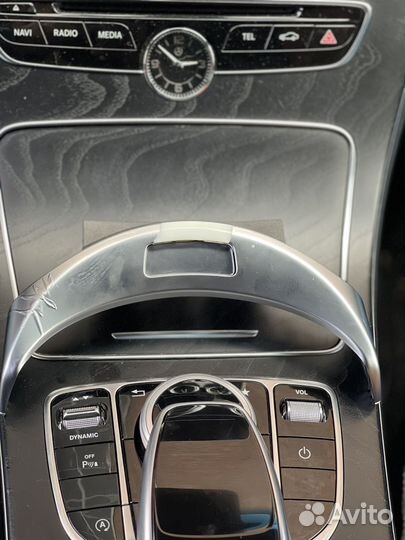 Mercedes C-class W205 накладка на центр консоль