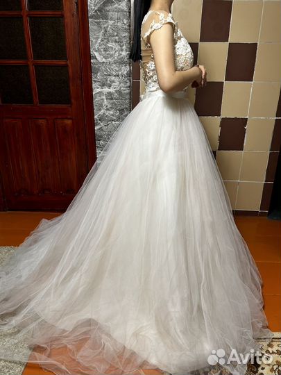 Свадебное платье