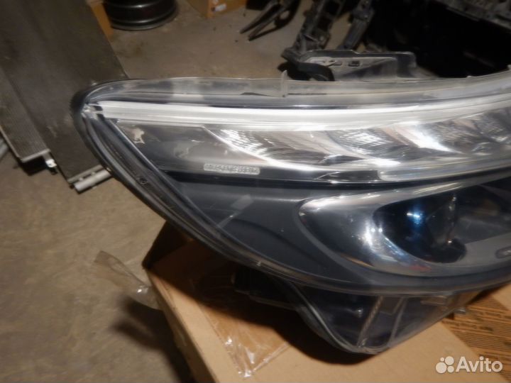 Фара правая LED Mercedes Vito W447