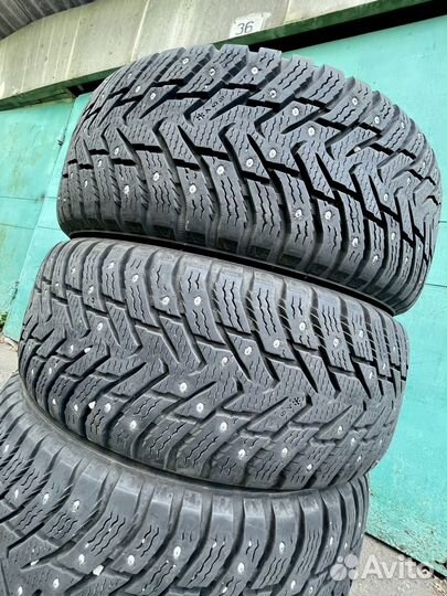 Nokian Tyres Hakkapeliitta 8 SUV 215/65 R16 102T