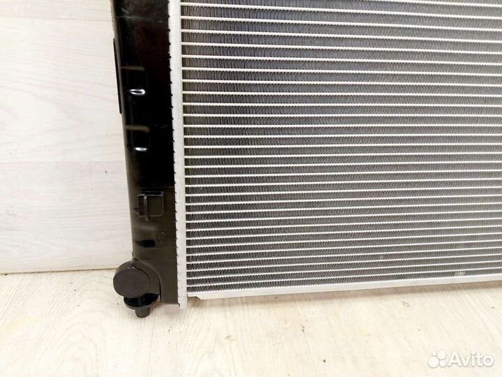 Радиатор охлаждения Mazda MPV (LW) 1999-2006