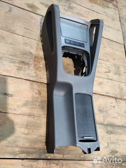 Центральная консоль Golf 5 Jetta