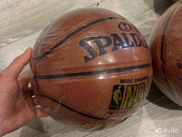 Кожаные баскетбольные мячи Spalding