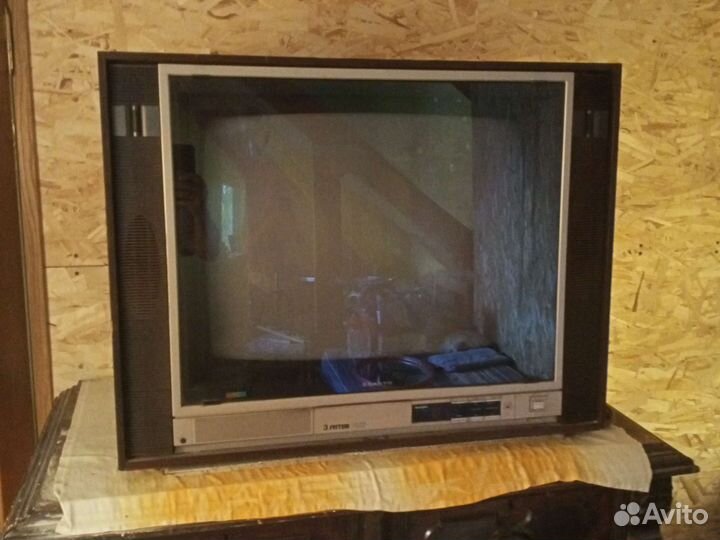 Раритетный японский телевизор Sanyo CEM2605SV