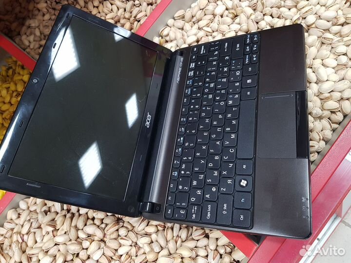 Нетбук Acer aspire one