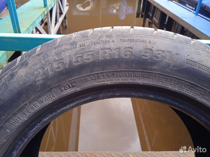 Kumho Ecsta HS51 215/55 R16 93V