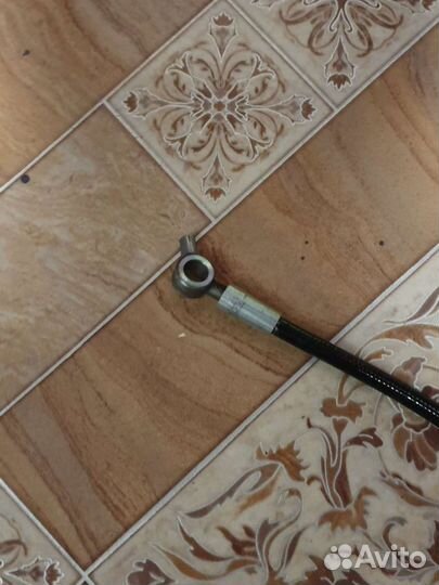 Шланг тормозной передний левый