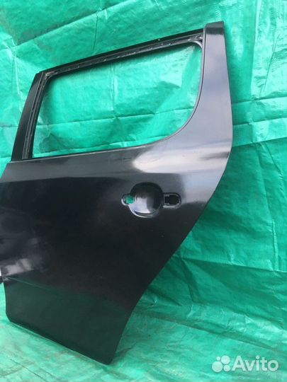 Дверь задняя левая Skoda Fabia Шкода Фабия 2010г
