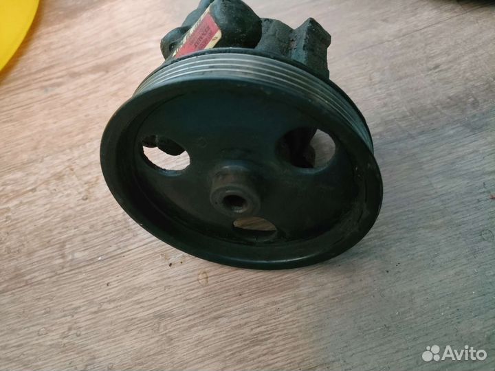 Насос гур Renault