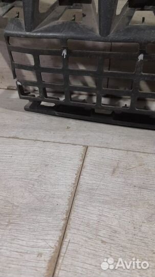 Кронштейн бампера передний Maybach 57 2002 По 2012