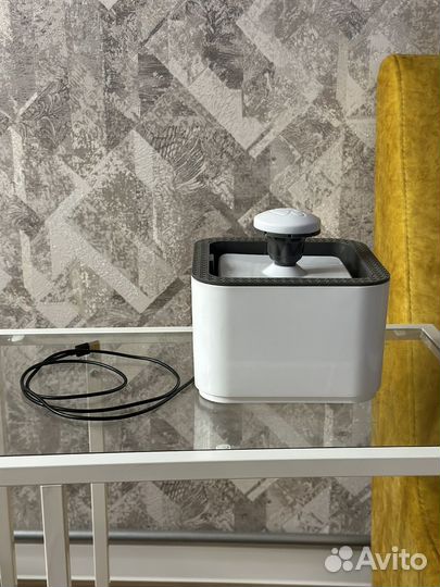 Автоматическая поилка-фонтан для животных