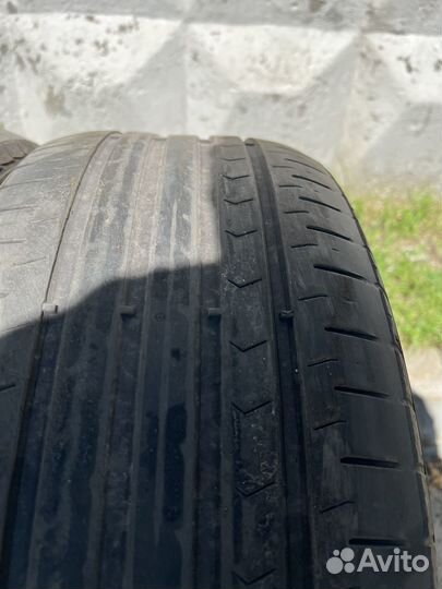 Continental ContiPremiumContact 5 215/55 R17 94W