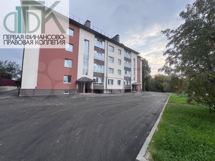 3-к. квартира, 79,7 м², 2/4 эт.