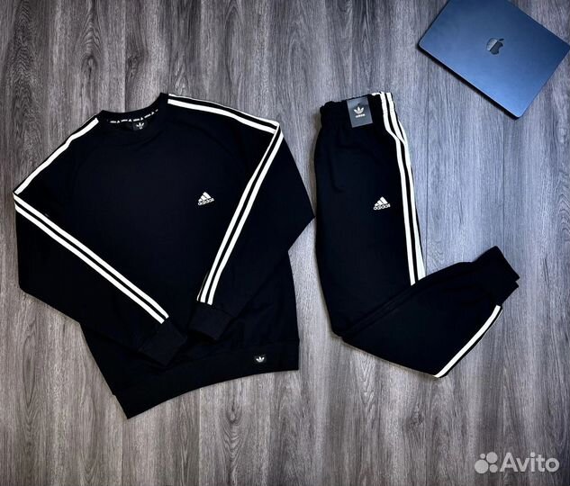 Спортивный костюм Adidas