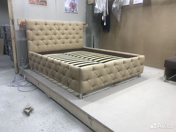 Кровать с ящиком для белья