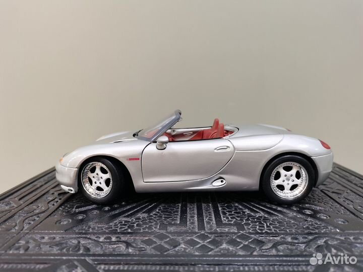 Автомобиль модель Porcshe Boxter масштаб 1:18 Mais