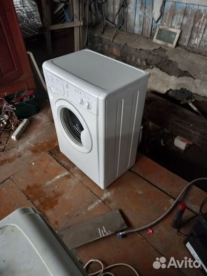 Стиральная машинка индезит 4,5г+доставка