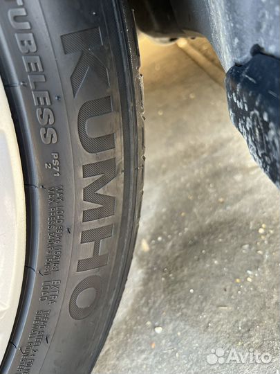 Kumho Ecsta PS71 215/50 R17