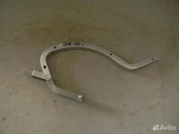 Шарнир багажника левый Toyota Corolla (2006-2013)