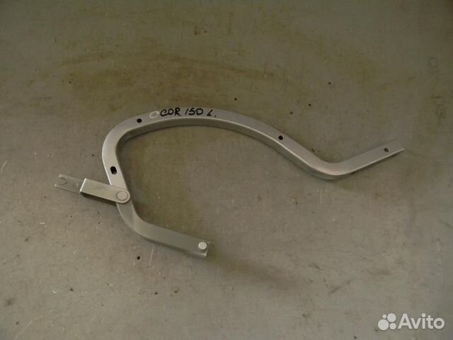 Шарнир багажника левый Toyota Corolla (2006-2013)