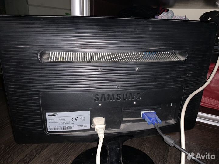 Монитор Samsung