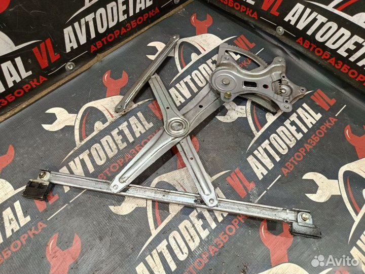 Стеклоподъемник задний Toyota Wish Xe10 минивэн