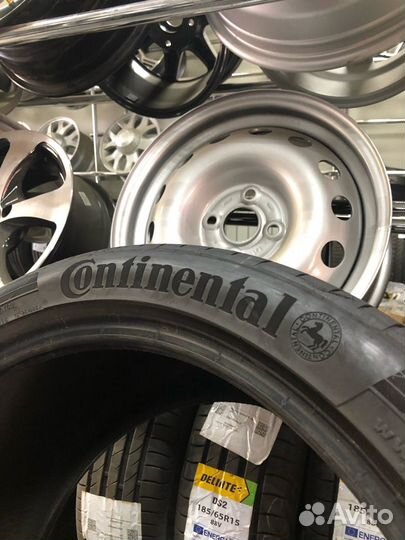 Continental ContiSportContact 5P 275/35 R20 102Y