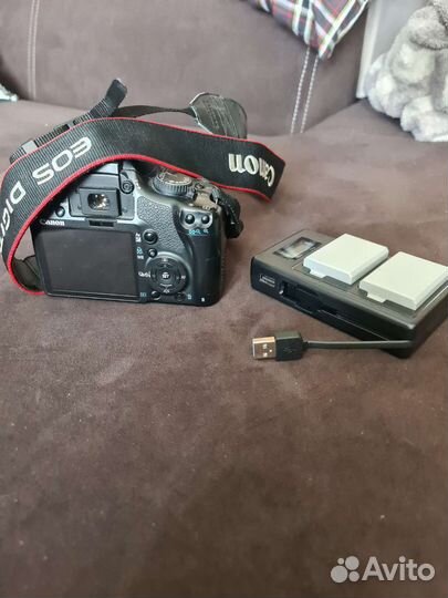 Зеркальный фотоаппарат Canon 450D