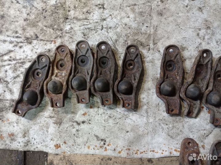 Кронштейн крепления амортизатора Фольксваген т-4