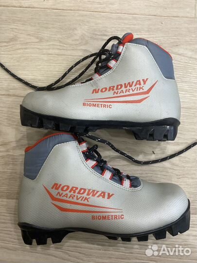Лыжные ботинки размер 34