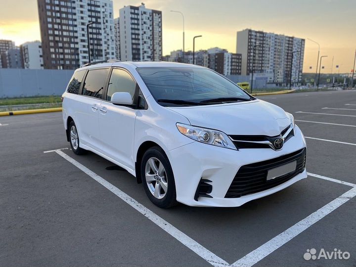 Toyota Sienna 3.5 AT, 2018, 65 000 км