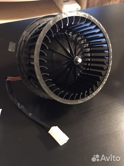 Моторчик / вентилятор печки audi 80 b3