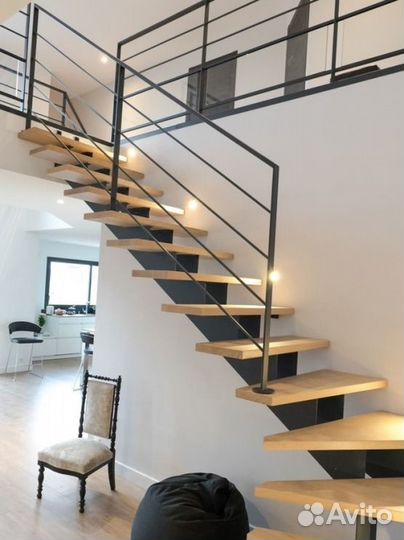 Каркас из металла П-образной лестницы в дом