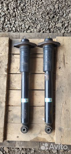 Амортизатор задний Infiniti Fx37