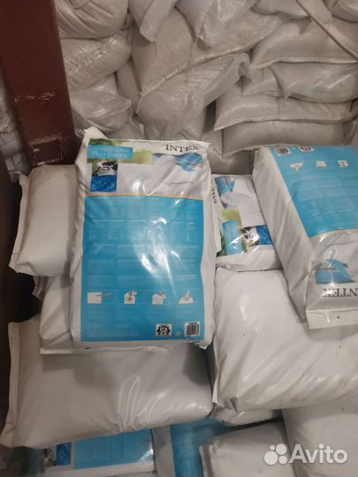 Стеклянный песок 0.4 0.8 мм для песочных фильтров