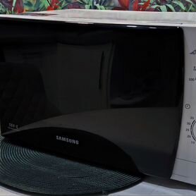 Микроволновка Samsung модель- ME81KRW