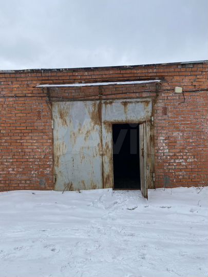 Гараж, > 30 м²