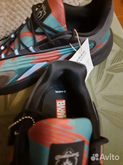 Adidas Ozelia Marvel (US 13)