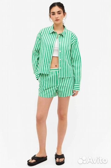 Monki Шорты на резинке в бело-зеленую полоску M