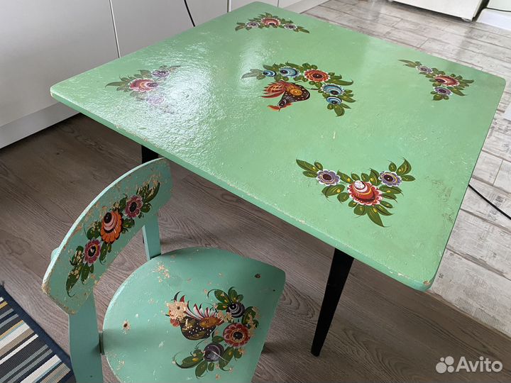 Детский стол и стул