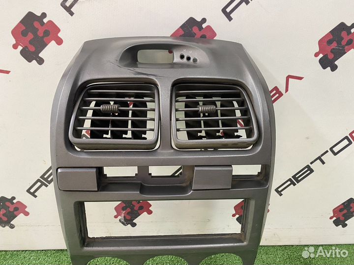 Центральная рамка консоли Hyundai Accent