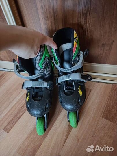 Роликовые коньки